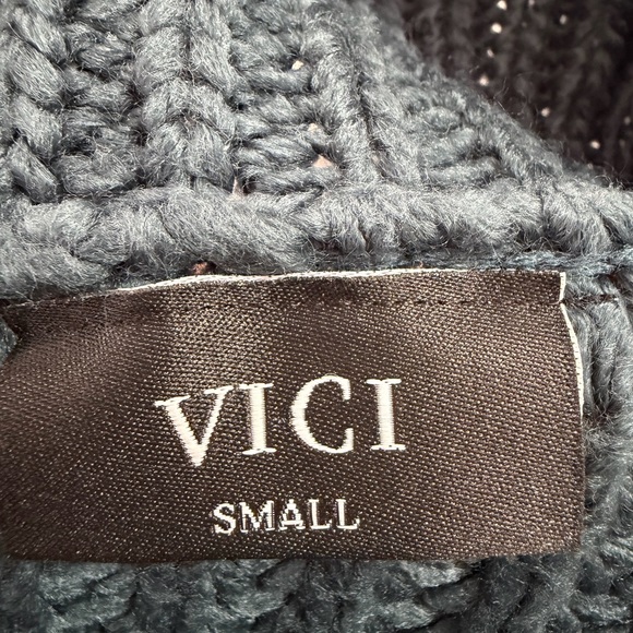 Rollneck Sweater - Picture 4 of 4